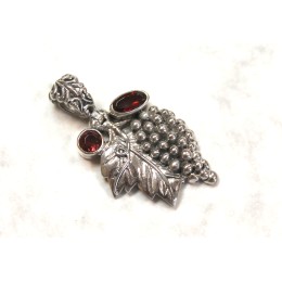 Hõberipats - viinamarjad granaatidega